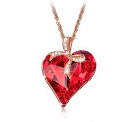 Acquista Collana con pendente a cuore grande di lusso in acciaio inossidabile 316L per donna Collare con zirconi Cuore titanico di gioielli con cuore blu oceano in Italia a partire da 5.78